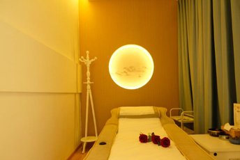 广州荔湾日式指压的寂静美学：在按压中听见雪落的声音